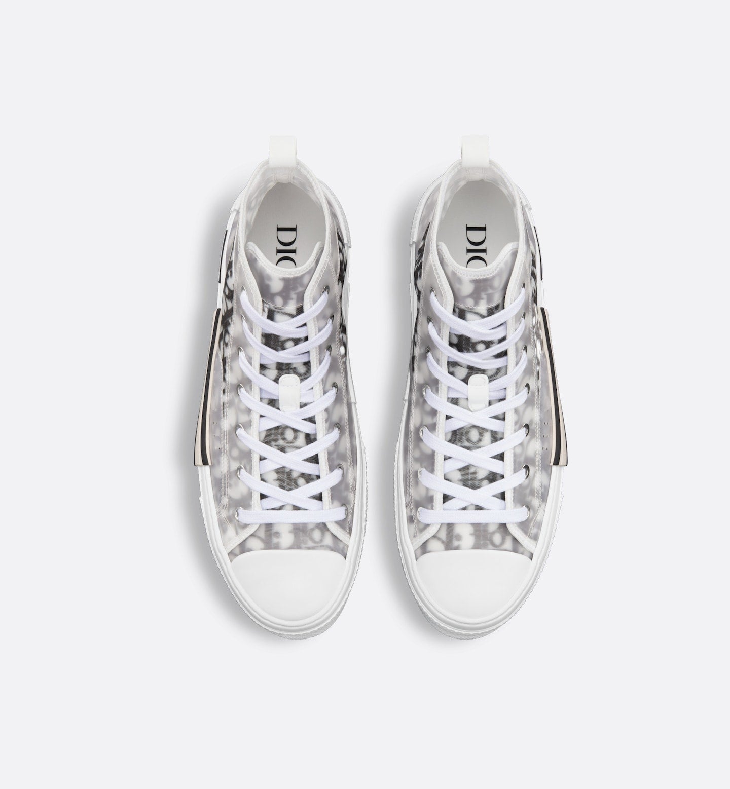 Top sneaker
White and Black Dior Oblique Canvas